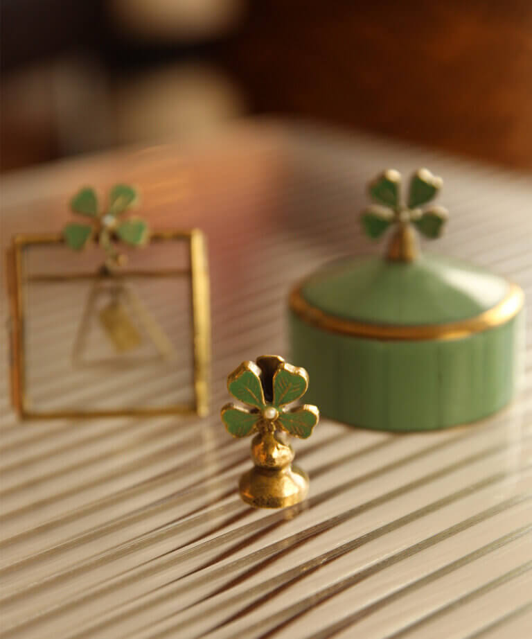 Lucky-Clover-Card-Holder-D