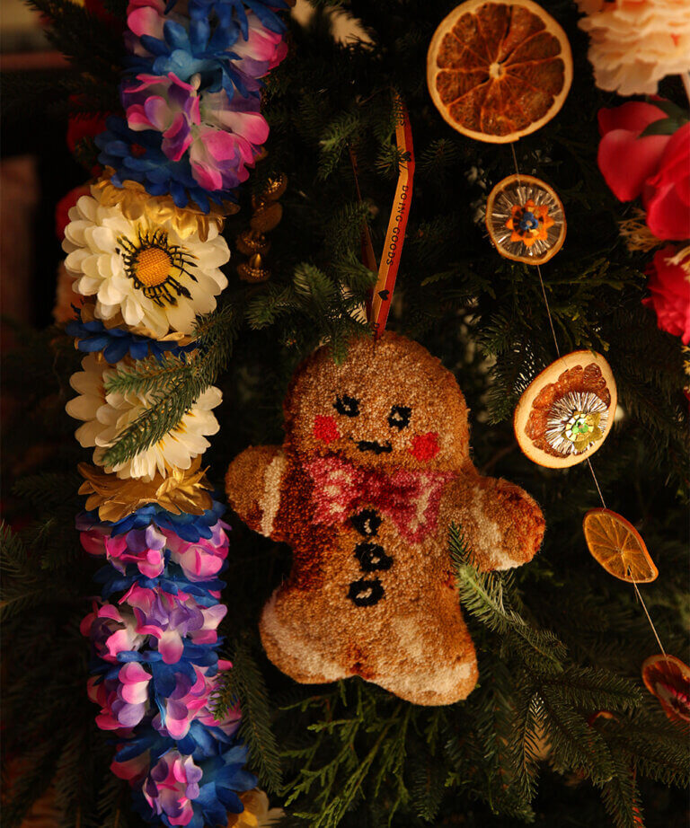 Ginger Bread Gift Hanger